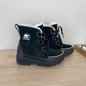 SOREL Black Boots
